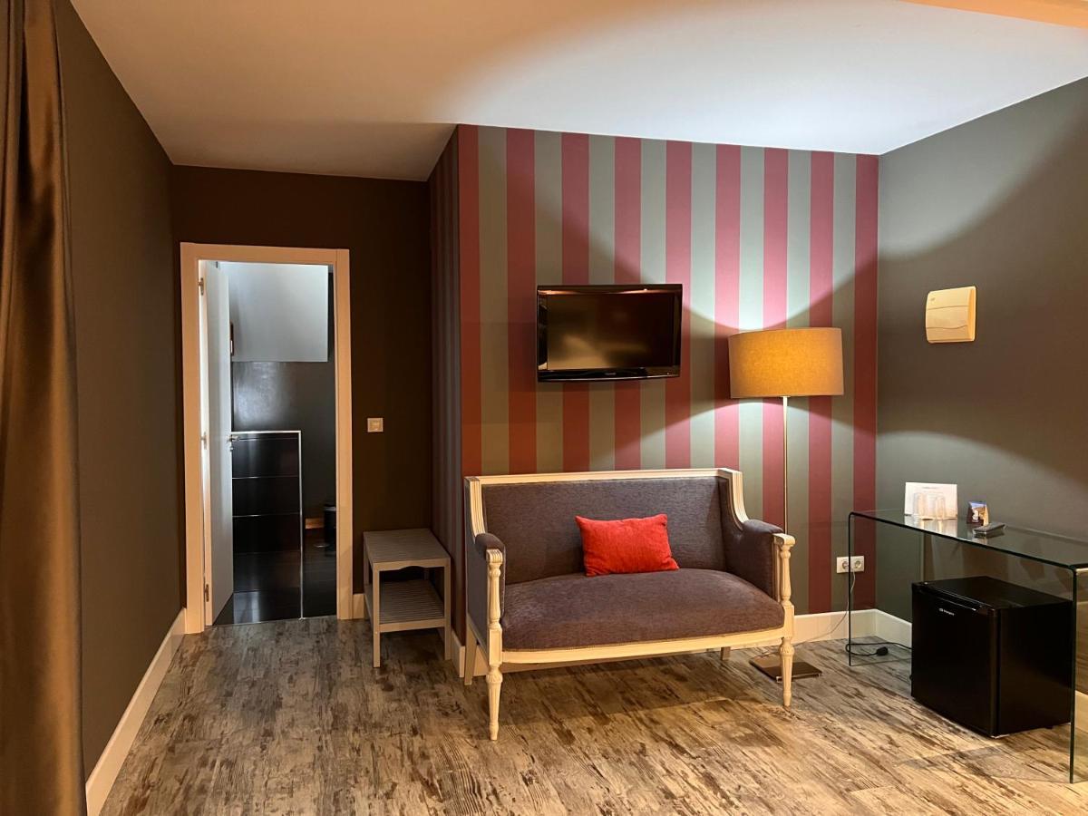 Hotel A